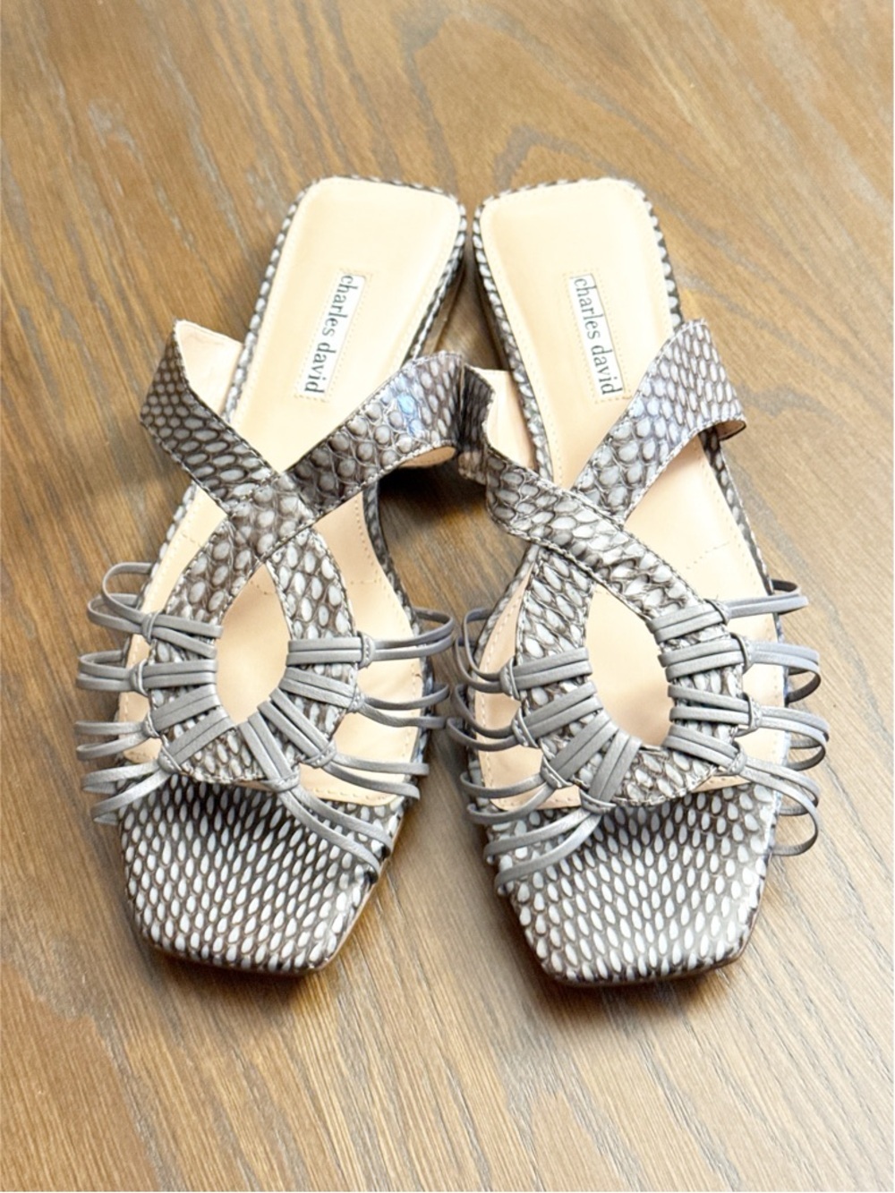 Charles David Silvy Petal Snake Sandals Grey Size 10